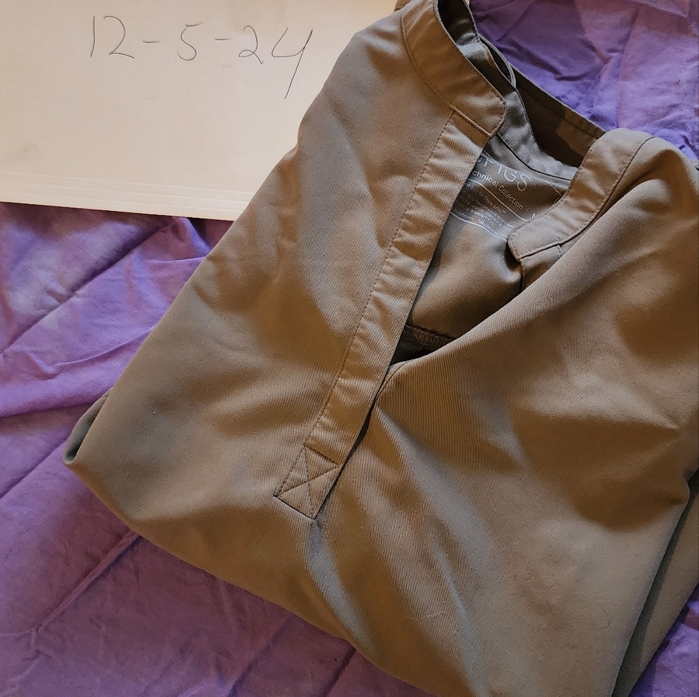 Figs Rafaela Size M, Sandstone